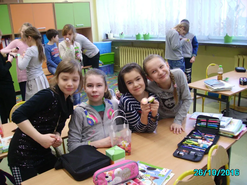 Dzień Kobiet w klasie III C. — zdjęcie 17