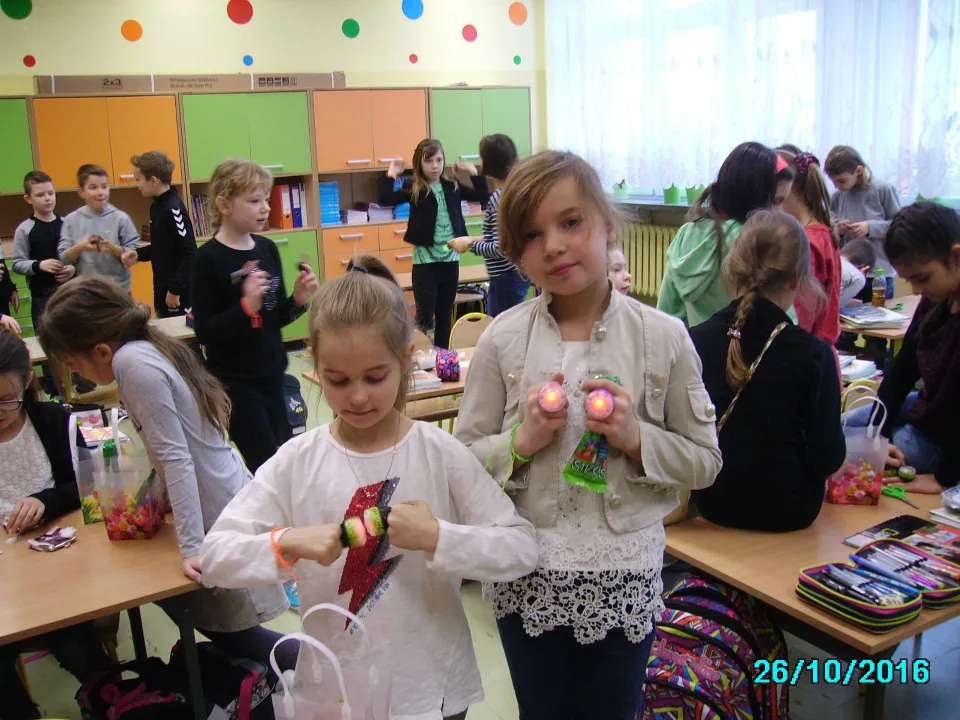 Dzień Kobiet w klasie III C. — zdjęcie 21