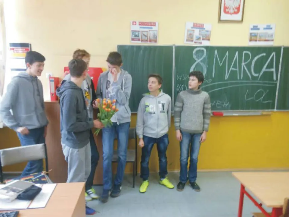 Dzien Kobiet w kl. 2 — zdjęcie 7