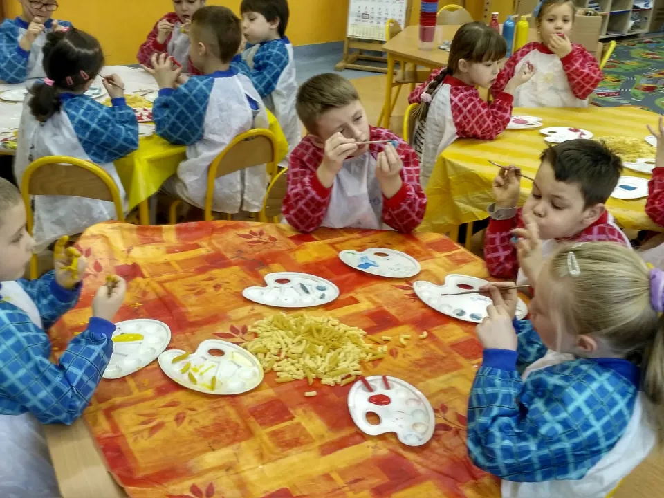 Przygotowania do Dnia Kobiet w 0a — zdjęcie 1