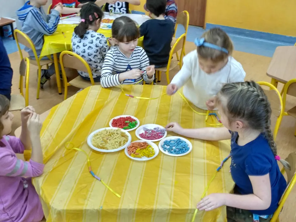 Przygotowania do Dnia Kobiet w 0a — zdjęcie 6