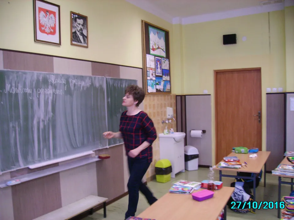 Warsztaty „Komunikacja werbalna i niewerbalna” w klasie III C. — zdjęcie 6
