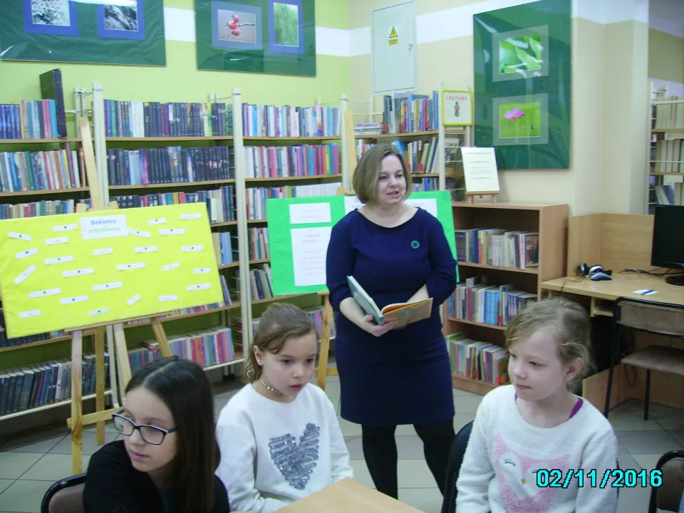 Tydzień Kultury Języka z klasą III C w Miejskiej Bibliotece Publicznej, Filia nr 2 w Kielcach. — zdjęcie 1