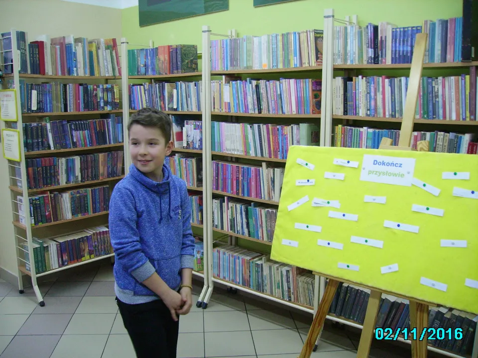 Tydzień Kultury Języka z klasą III C w Miejskiej Bibliotece Publicznej, Filia nr 2 w Kielcach. — zdjęcie 14