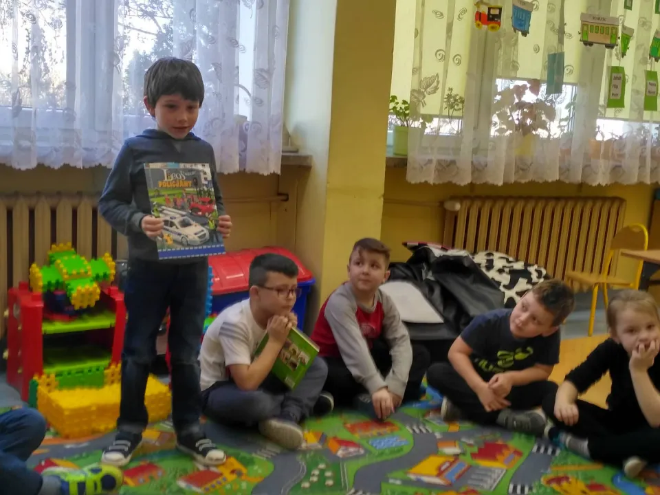 Prezentacja książeczek w 0a — zdjęcie 9