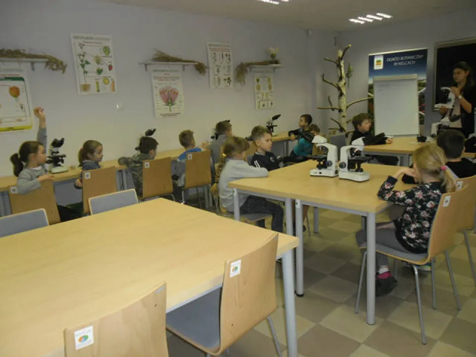 klasa 2 c w ogrodzie botanicznym — zdjęcie 7