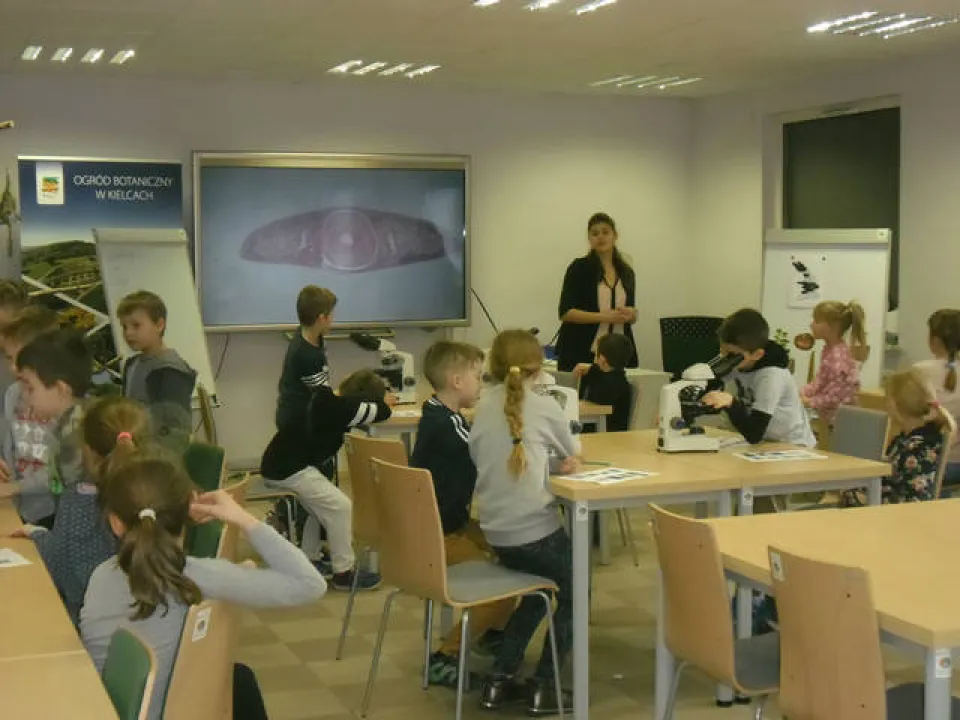 klasa 2 c w ogrodzie botanicznym — zdjęcie 42