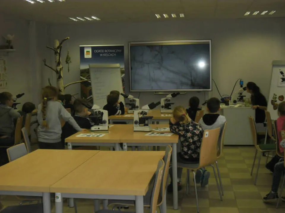 klasa 2 c w ogrodzie botanicznym — zdjęcie 46