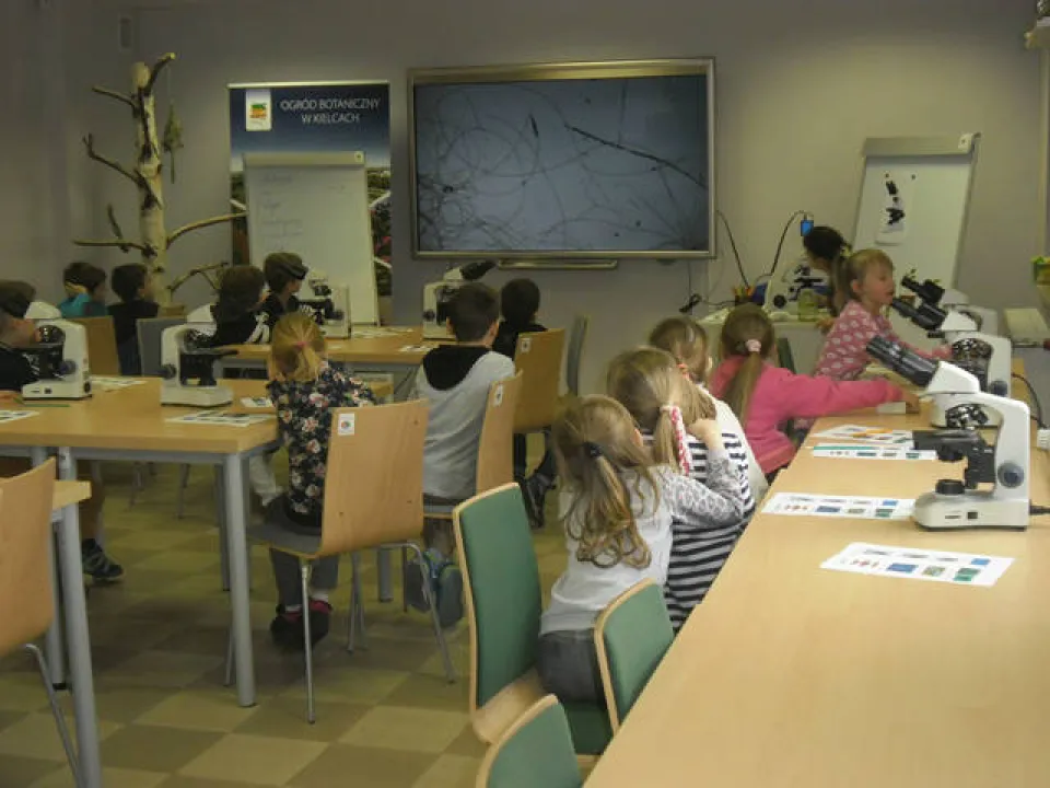 klasa 2 c w ogrodzie botanicznym — zdjęcie 47