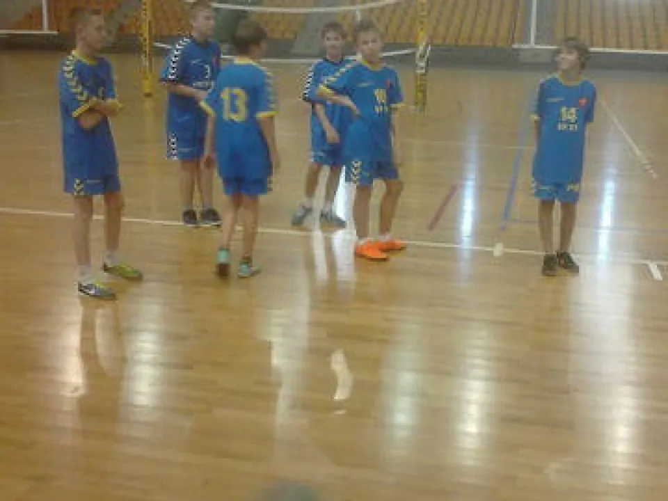 Minisiatkówka chłopców SP — zdjęcie 4