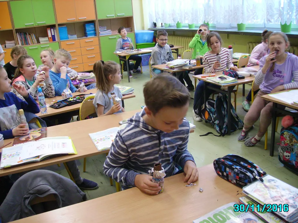 Zajączek wielkanocny w klasie III C. — zdjęcie 16