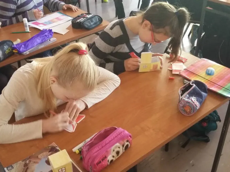Klasy szóste podczas zajęć technicznych — zdjęcie 15
