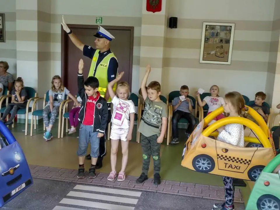 „Na tropie dobrej książki” z klasą 0a. — zdjęcie 15