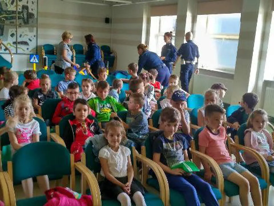 „Na tropie dobrej książki” z klasą 0a. — zdjęcie 18