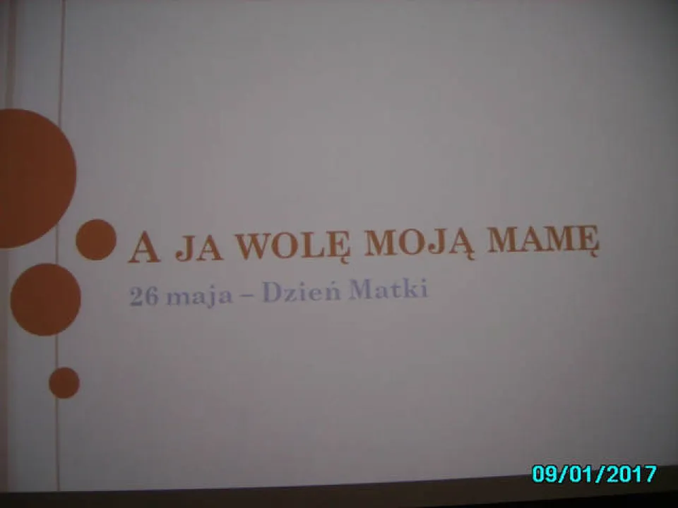 „A ja wolę moją mamę…” z klasą III C w Muzeum Dialogu Kultur w Kielcach. — zdjęcie 1