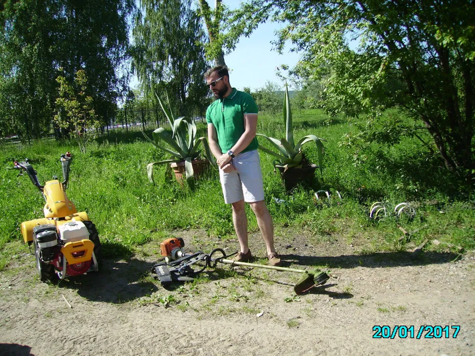 „Ogrodnikiem być…” z klasą III C w Ogrodzie Botanicznym w Kielcach. — zdjęcie 4