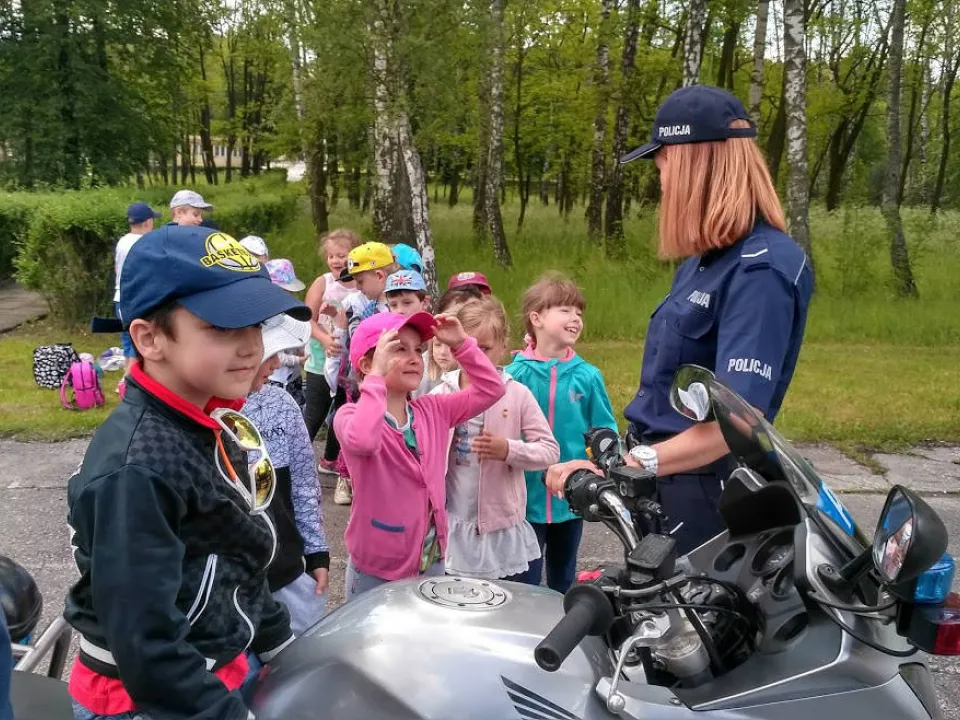 0”A” na wycieczce  do Jednostki Policji — zdjęcie 4