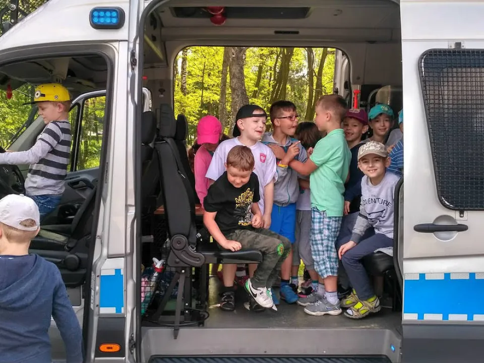 0”A” na wycieczce  do Jednostki Policji — zdjęcie 15