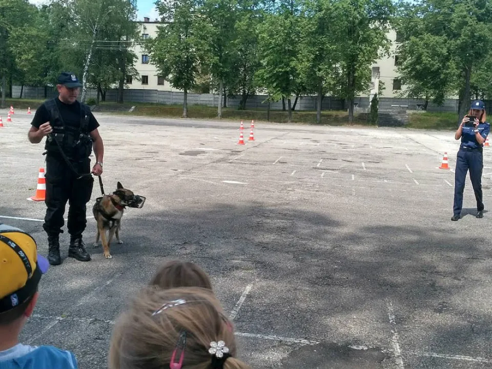 0”A” na wycieczce  do Jednostki Policji — zdjęcie 21