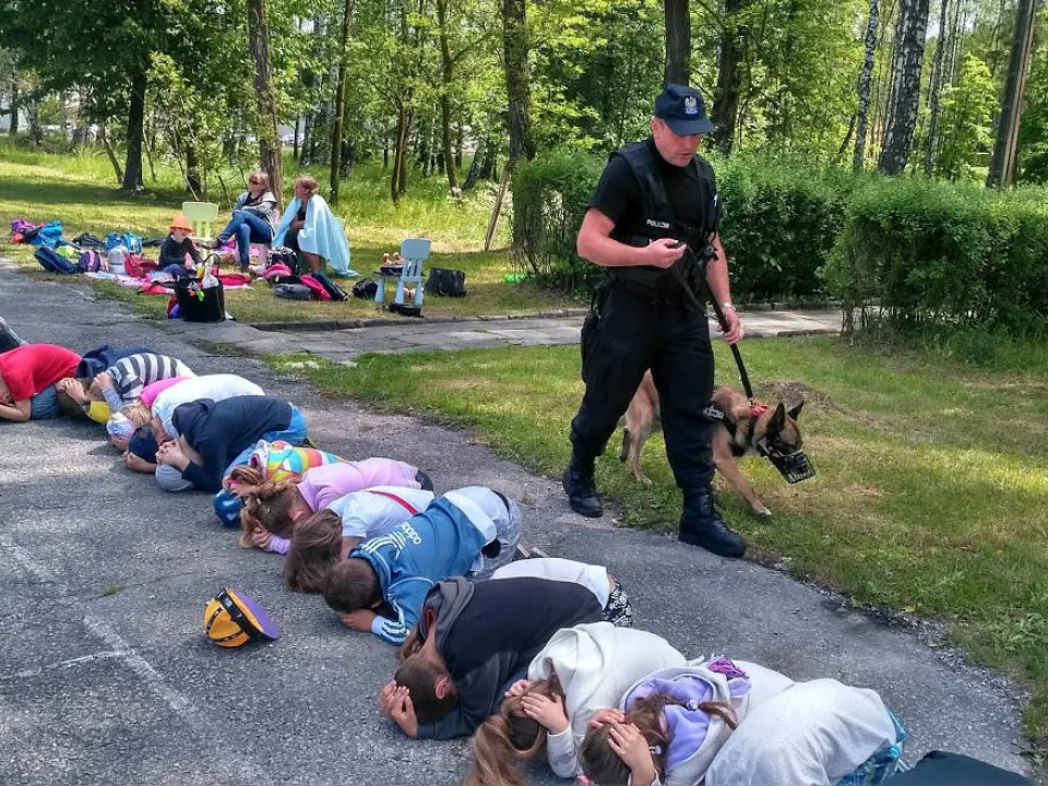 0”A” na wycieczce  do Jednostki Policji — zdjęcie 22