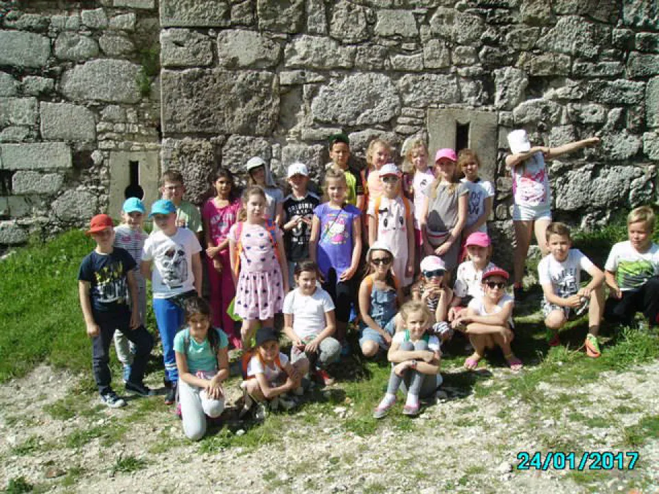 Klasa III C na Zielonej Szkole na Szlaku Orlich Gniazd. — zdjęcie 4