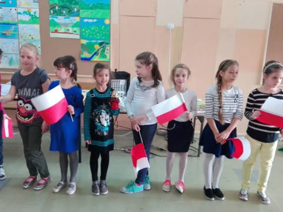 Klasa IId na Apelu z okazji Święta Niepodległości — zdjęcie 4