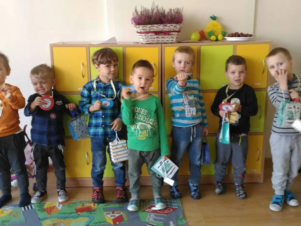 Zajęcia plastyczne - Pszczółki — zdjęcie 4