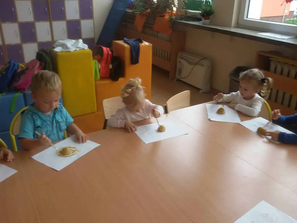 Zajęcia plastyczne - Biedronki — zdjęcie 5