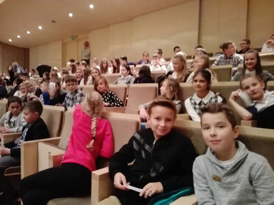 4c w filharmonii — zdjęcie 2