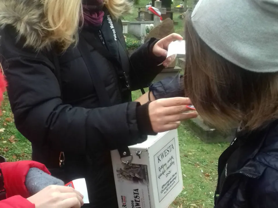 Pomagamy w ratowaniu zabytków cmentarnych. — zdjęcie 4