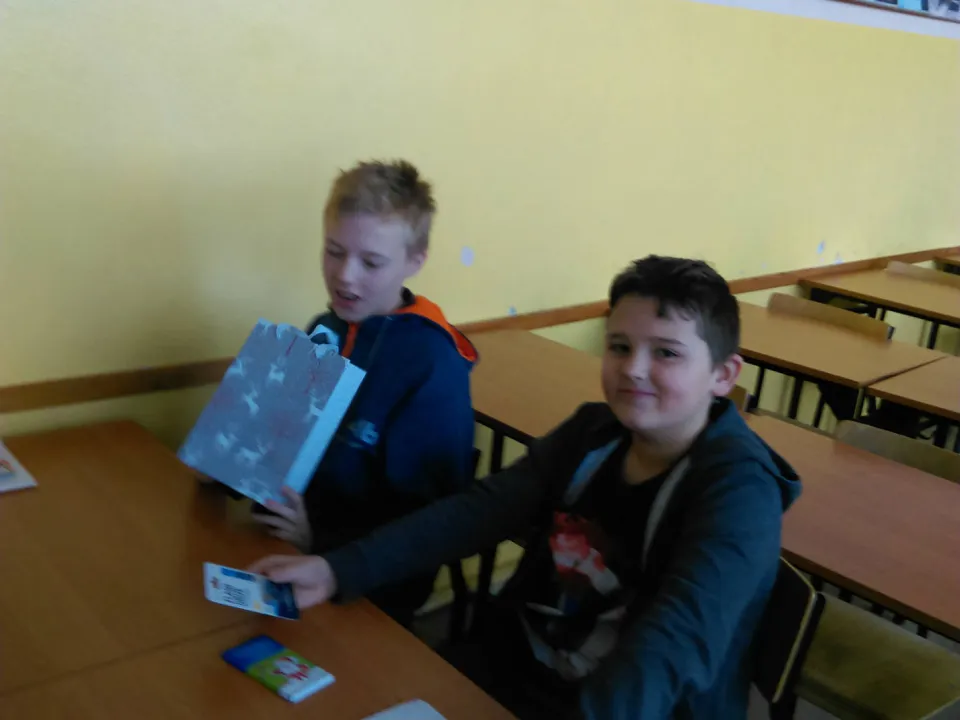Mikołajki w 5 b — zdjęcie 5