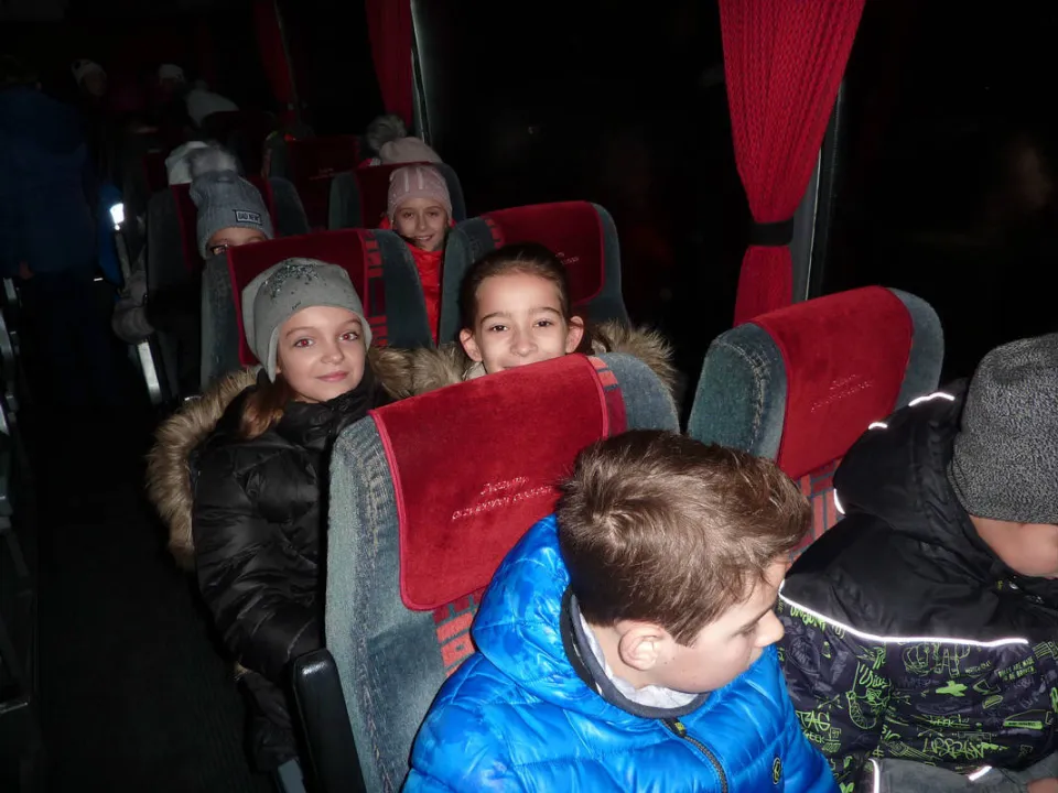 4a i 4c w fabryce bombek — zdjęcie 1