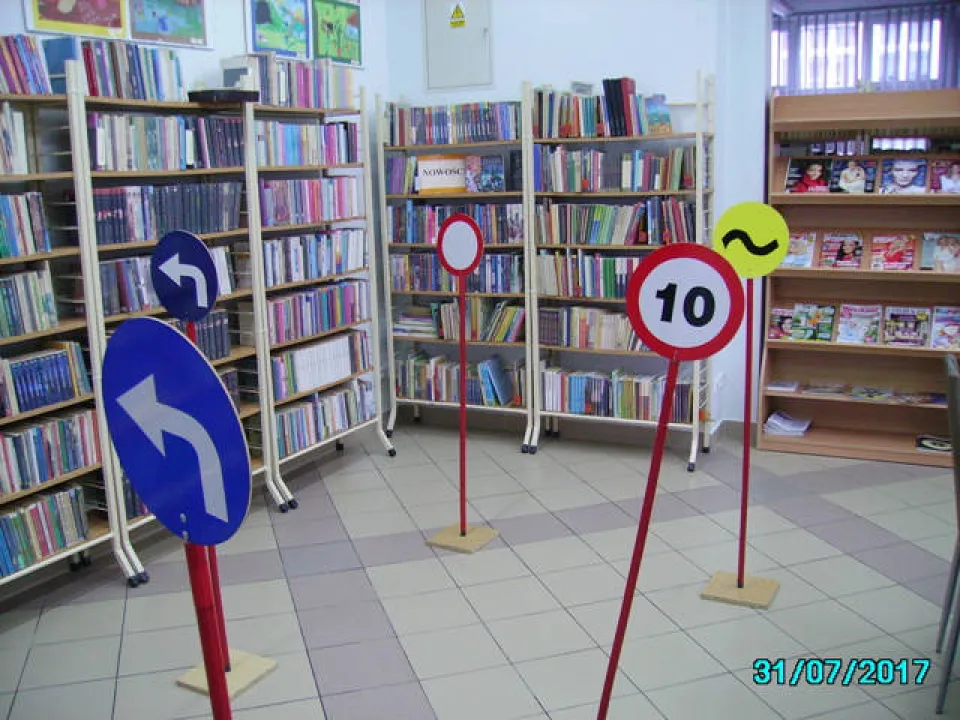Biblioteka — zdjęcie 10