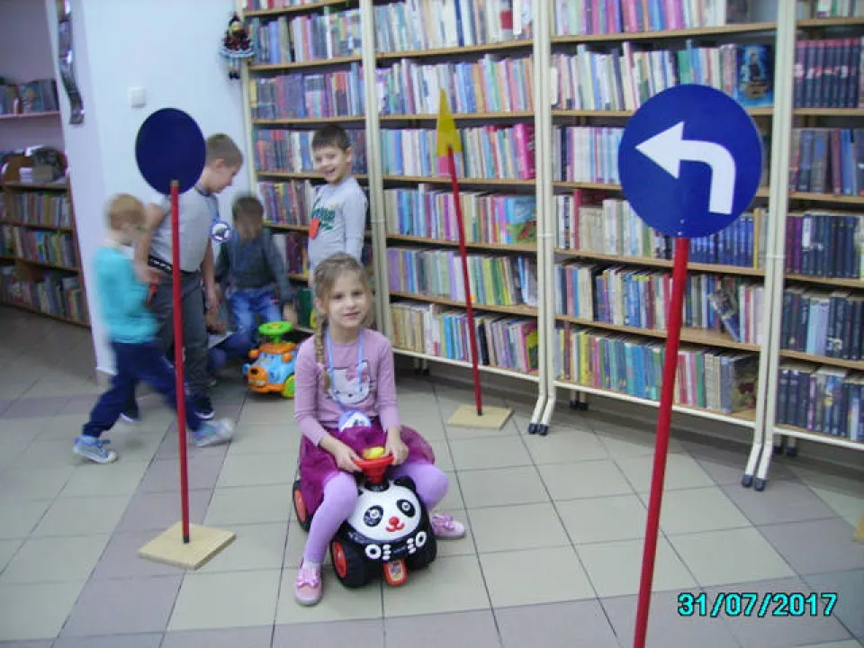 Biblioteka — zdjęcie 23