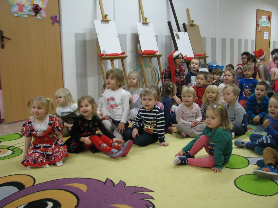 Zabawa mikołajkowa w naszym przedszkolu — zdjęcie 5