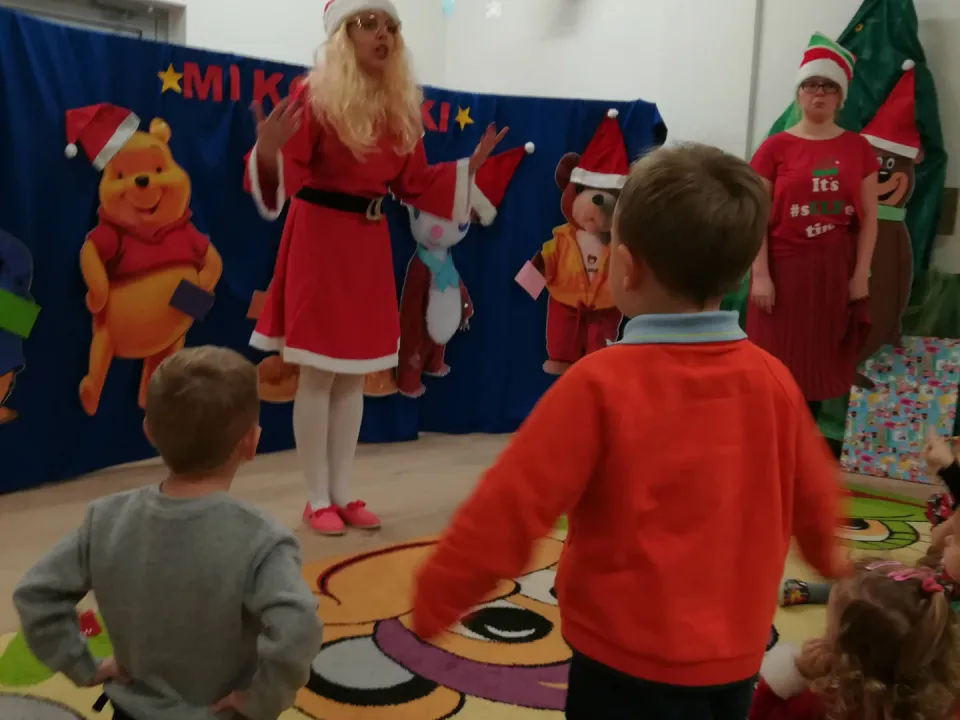 Zabawa mikołajkowa w naszym przedszkolu — zdjęcie 42