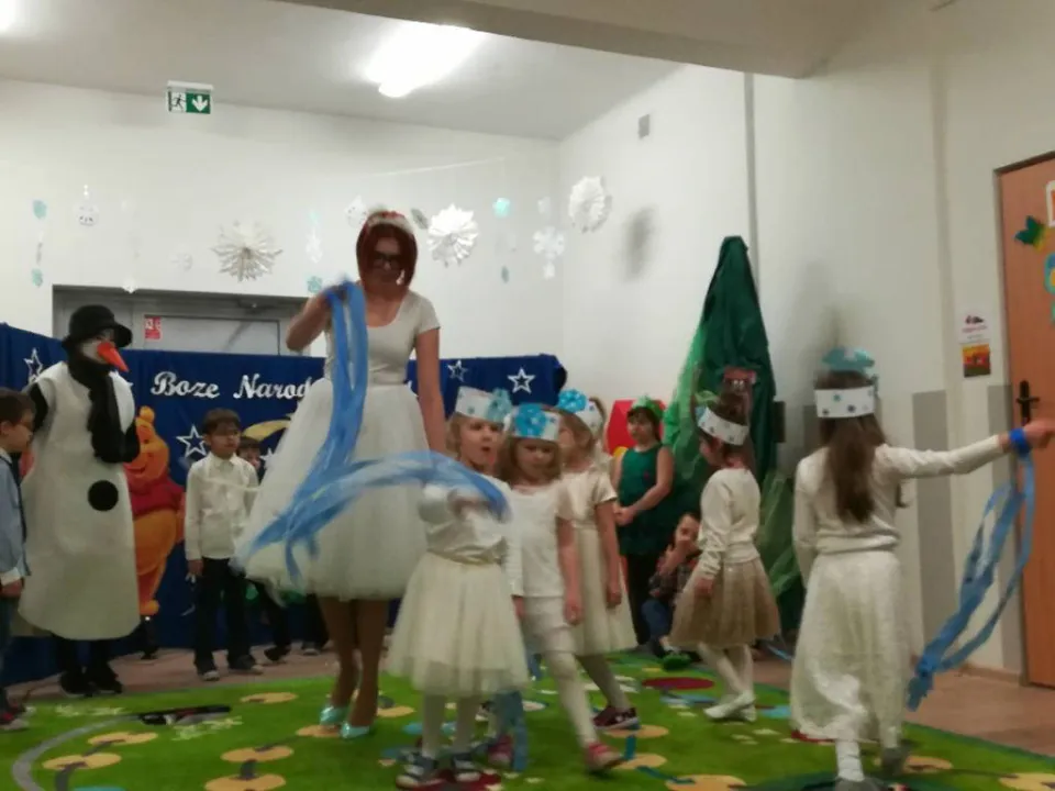 Przedstawienie bożonarodzeniowe w wykonaniu grupy Delfinów — zdjęcie 12