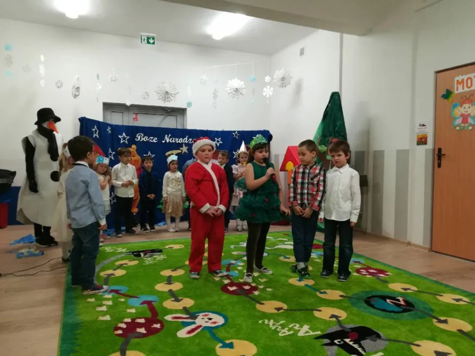 Przedstawienie bożonarodzeniowe w wykonaniu grupy Delfinów — zdjęcie 20