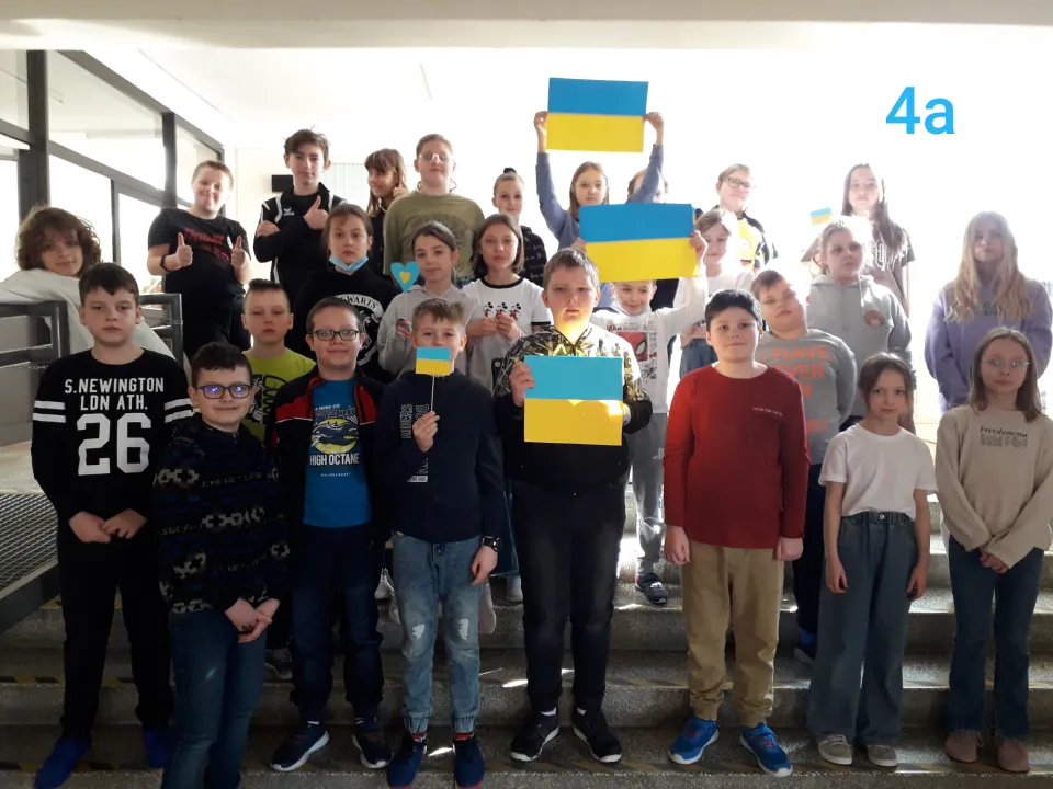 Klasa 4a pomaga — zdjęcie 4