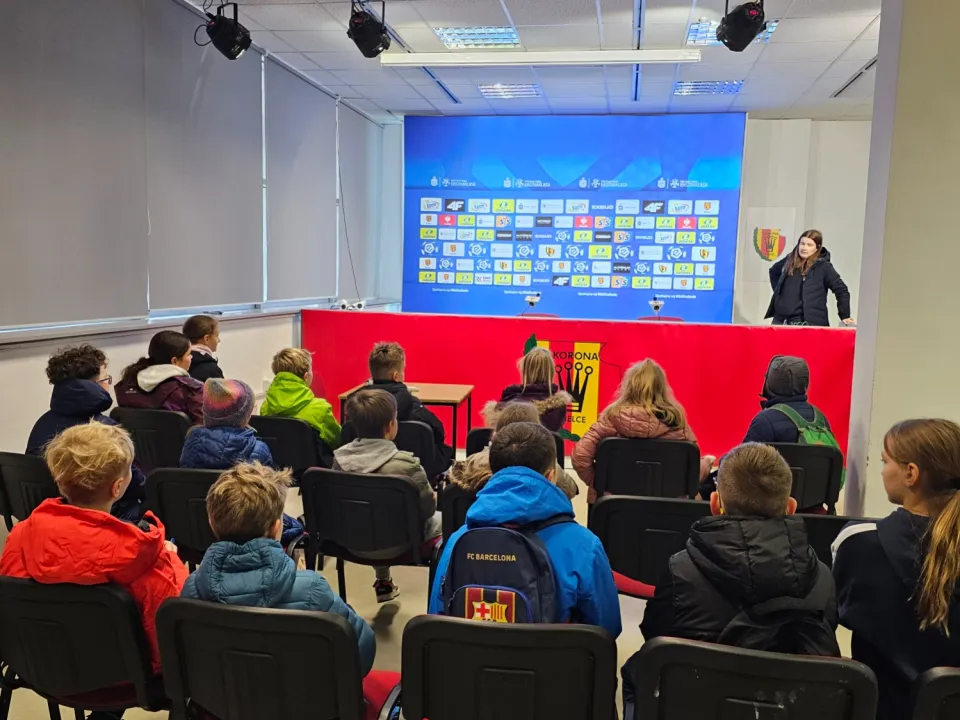 Klasa 4s na Stadionie Korony Kielce — zdjęcie 5