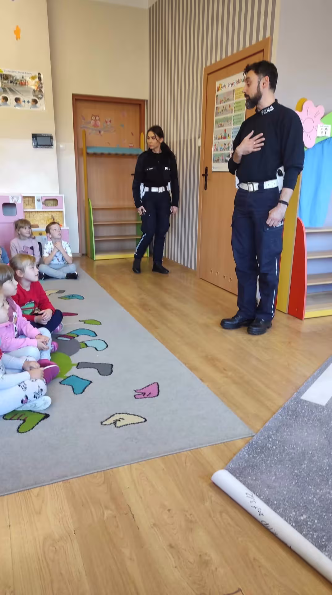 Policjanci u Pszczółek — zdjęcie 1