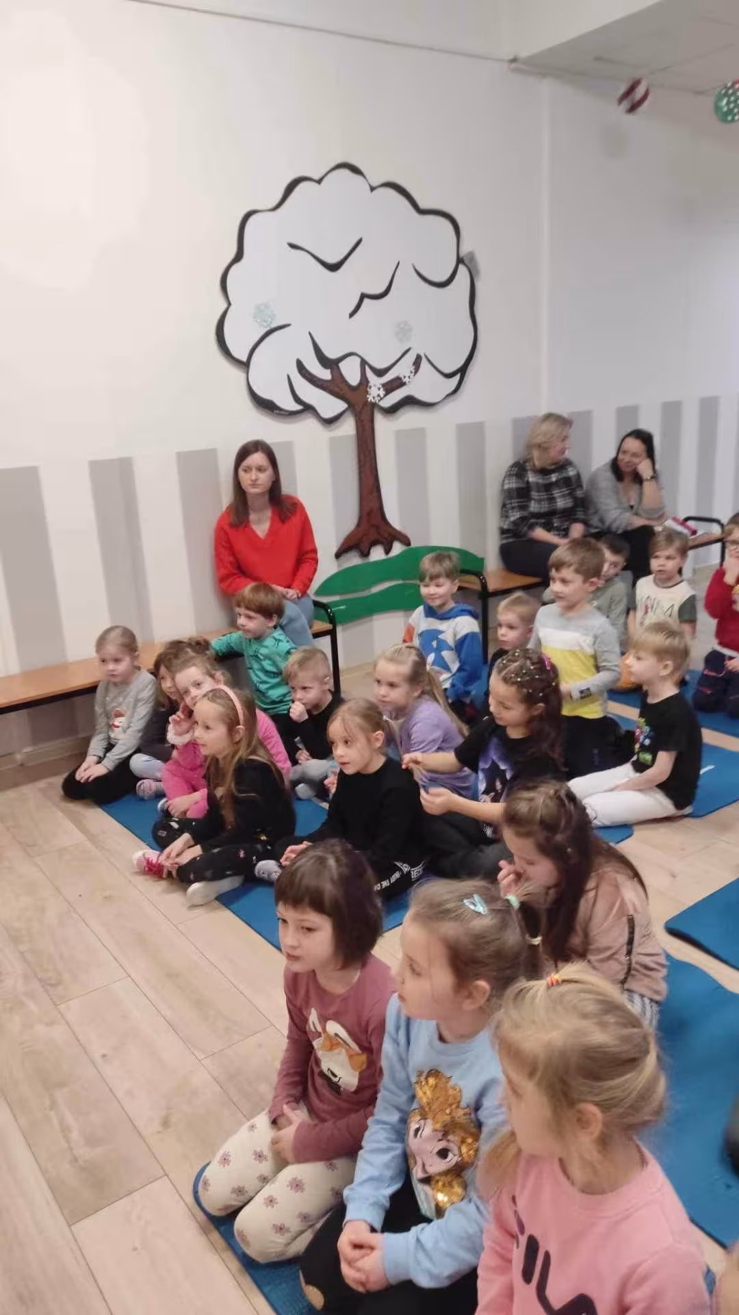 Spotkanie z funkcjonariuszem Miejskiej Komendy Policji w Kielcach. — zdjęcie 1