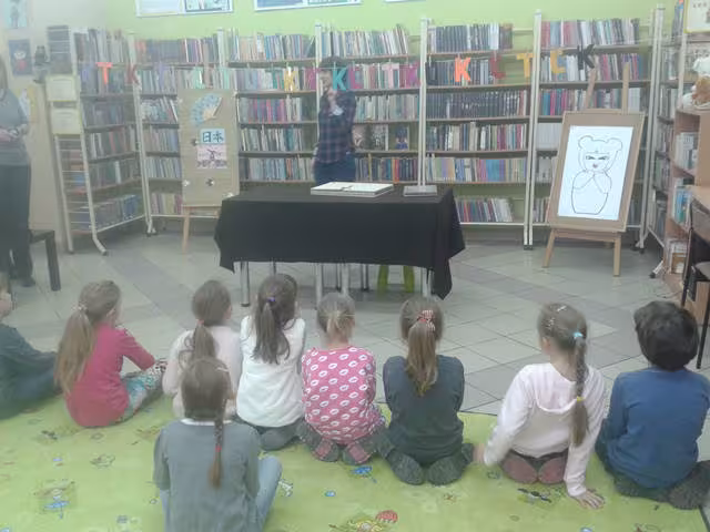 Biblioteka — zdjęcie 1