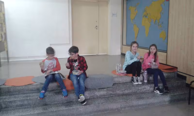 „Wspólne , zdrowe 2 śniadanie” w szkole. — zdjęcie 1