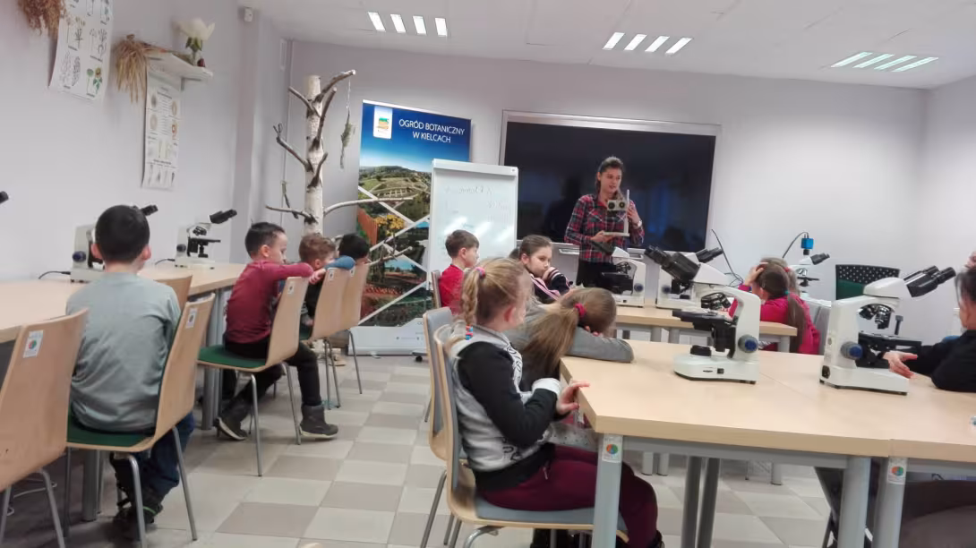 Klasa IIId w Ogrodzie Botanicznym. — zdjęcie 1