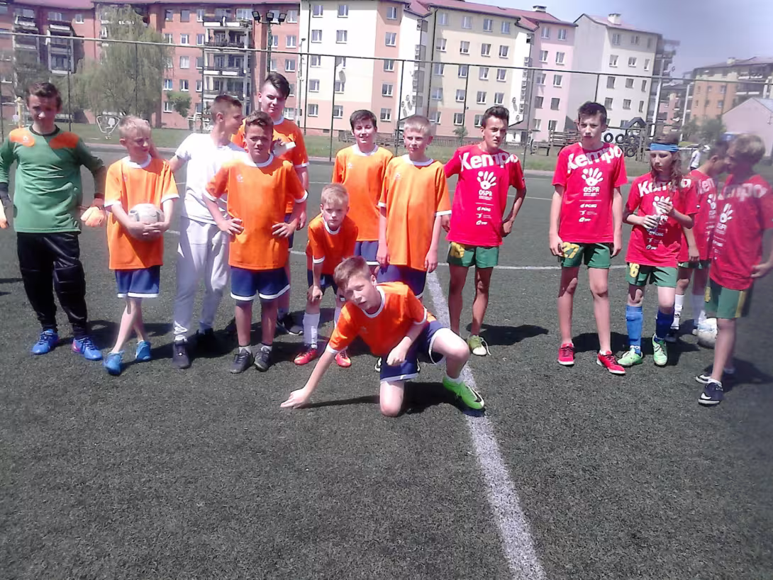Półfinał wojewódzki w mini piłce nożnej — zdjęcie 1
