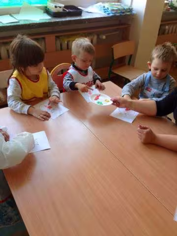 Zajęcia plastyczne - Pszczółki — zdjęcie 1